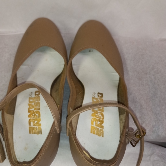 Designs for Dance Shoes Beige Tap Dancing Mary Jane Heels Size 3.5M - Picture 4 of 8